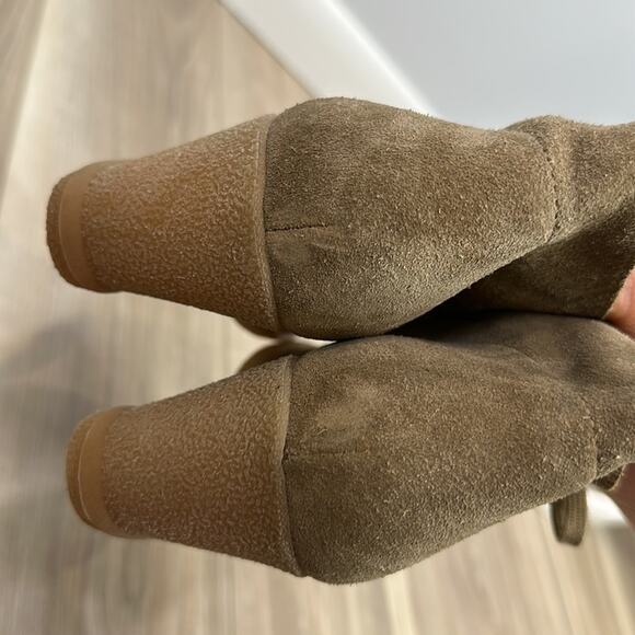 J. Crew neutral suede wedge booties size 7 - Picture 3 of 8